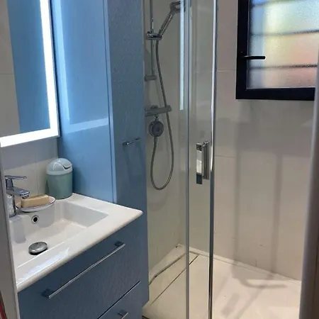 Maison Au Bord Du Canal Pour 6 Ou 7 Personnes Biscarrosse